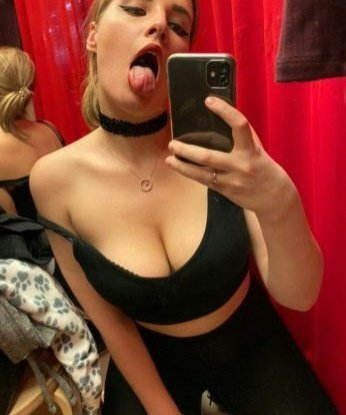 Я креативная и открытая для экспериментов, всегда стремлюсь удовлетворить все твои желания и фантазии. Я знаю, как доставить удовольствие своим мужчинам и гарантирую, что ты будешь в восторге от нашей встречи. У меня есть прекрасные отзывы, подтверждающие мою нежность и профессионализм. 🌟 В моих фотографиях ты увидишь мое прекрасное тело и чувственность моих движений. Я живу в Москве - самом романтичном и ярком городе, и готова насладиться его красотой вместе с тобой. Ты хочешь окунуться в мир наслаждения и страсти? 😘 13835, 24 года